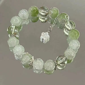 Green Crackle Glass Beaded Stretch Bracelet with Flower Charm NWT
